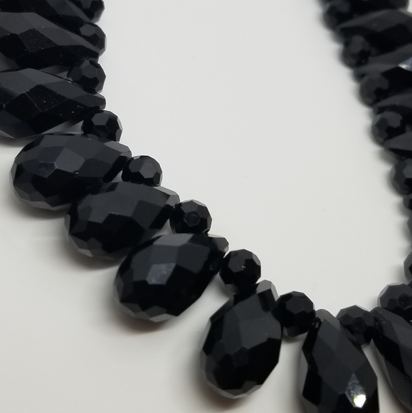 VINTAGE LONG ARTISAN MADE BLACK JET BEADED NECKLACE - Picture 5 of 7